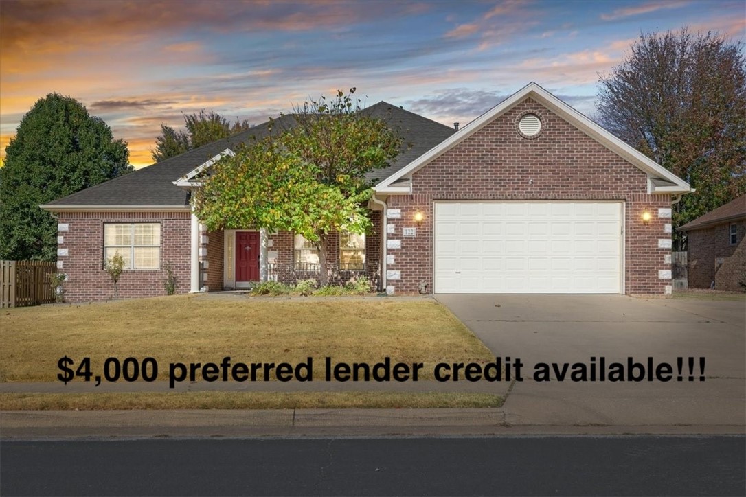 $4000 buyer credit available with preferred lender!!! A meticulously maintained home in the heart of Centerton! Located 1.5 miles from Bentonville West High School and Gamble Elementary. 3 beds and 2 baths. Each bedroom is generously sized. The oversized primary bath leads to a luxurious walk in closet. Large open living area with gas fireplace and complete with a formal dining area and an eat in kitchen. Enjoy the day from the screened in back porch complete with installed dog doors. Keyless entry on front and back. Many updates have been done, roof and gutters (2019), carpet and blinds (2021), kitchen appliances (2022), quartz countertops and fixtures in kitchen and bath, new paint throughout and epoxy finish on front and back porches (2022), water heater (2022). Black fridge in garage to convey with purchase.
Approx 11 mins to downtown Bentonville and 8 mins to Coler!
Backyard is a gardeners dream with plants and trees already planted. A drip system is in place for future plans!