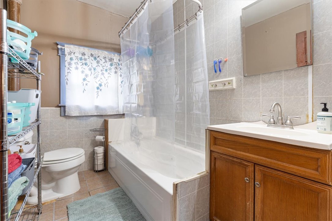 Beauchamps Add Siloam Spgs - Residential