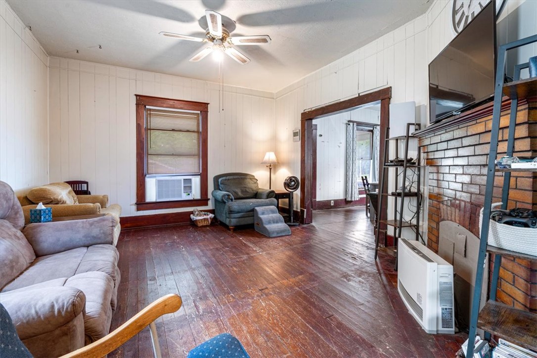 Beauchamps Add Siloam Spgs - Residential