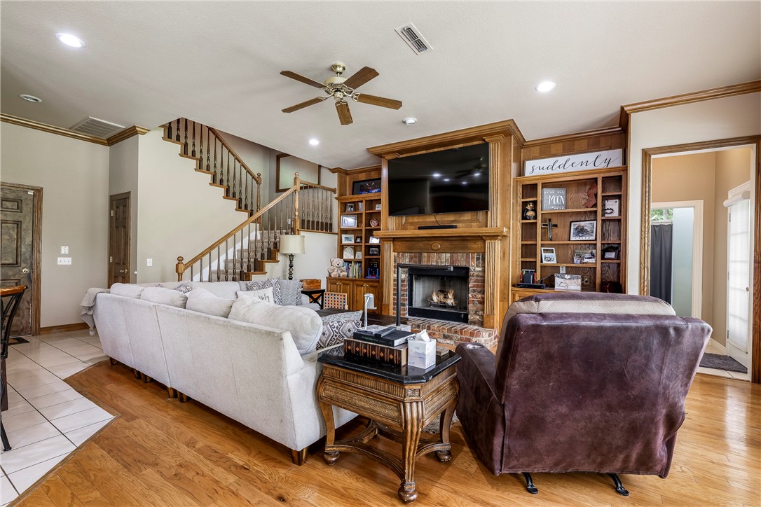 Thornbury Sub Ph I Springdale - Residential