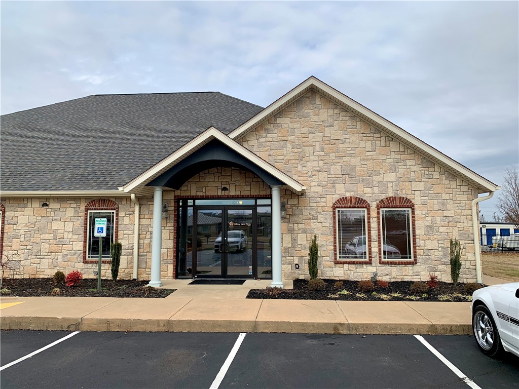 Briarwood Horiz - Bentonville - Commercial Lease