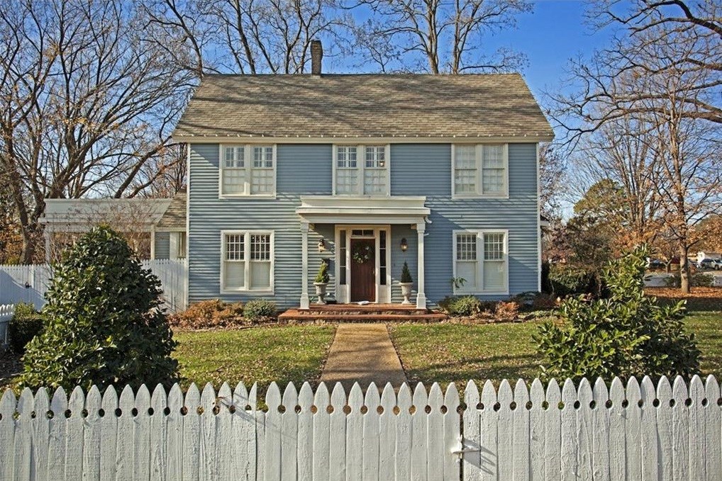 Beautifully renovated Historic home just steps from the Bentonville Square! Located on the scenic West Central Avenue, this home has it all. Vintage wood flooring throughout, abundant windows for natural light, and a detached guest cottage with full kitchen, living area, study, bedroom, 1.5 baths and utility room. Great investment potential! This house is full of charm and character, and beautifully remodeled, with an incredible location. Schedule your showing today!