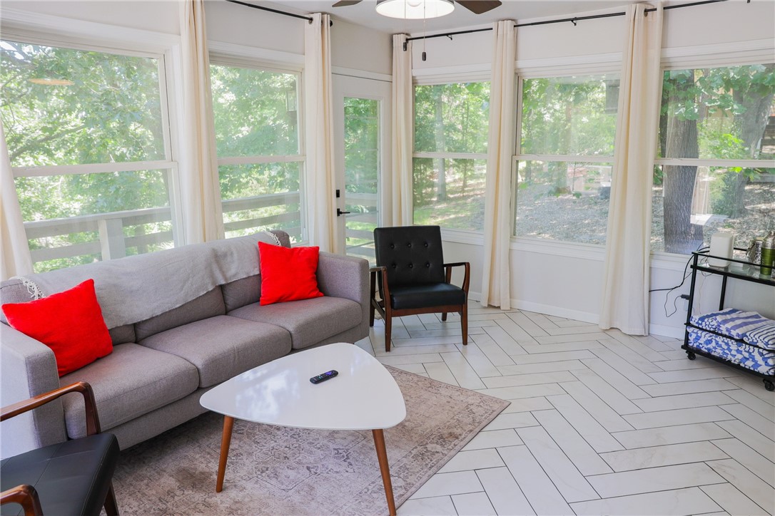 Redwick Sub Bvv - Residential Lease