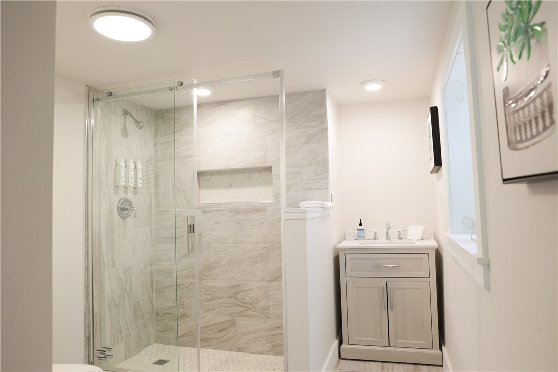 Redwick Sub Bvv - Residential Lease