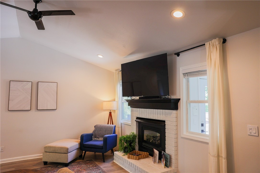 Redwick Sub Bvv - Residential Lease