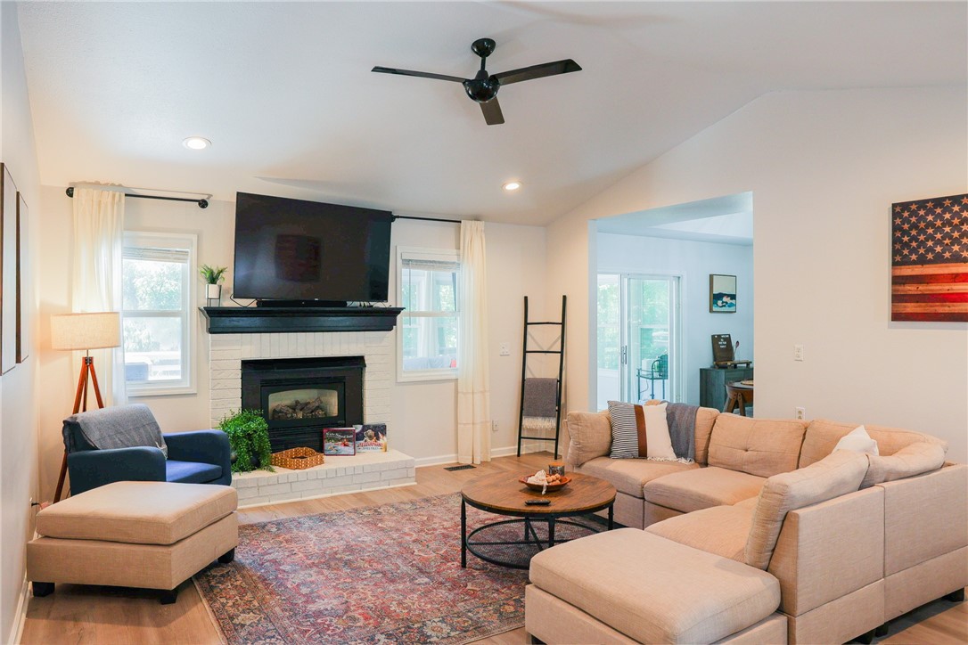 Redwick Sub Bvv - Residential Lease