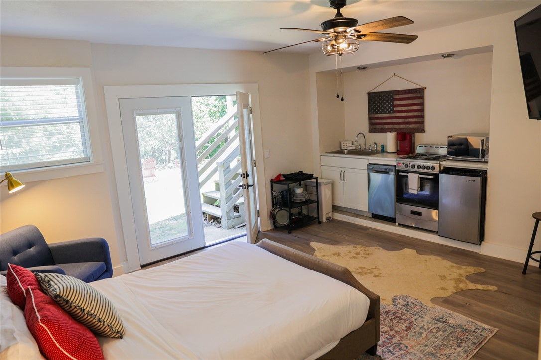 Redwick Sub Bvv - Residential Lease