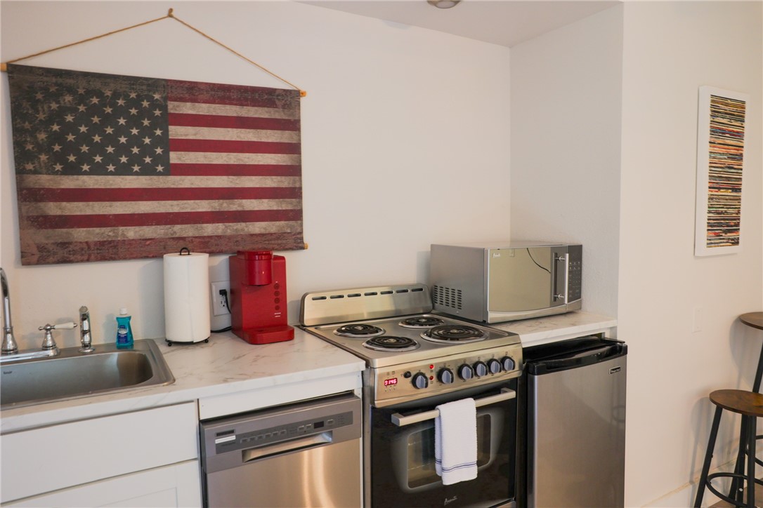 Redwick Sub Bvv - Residential Lease