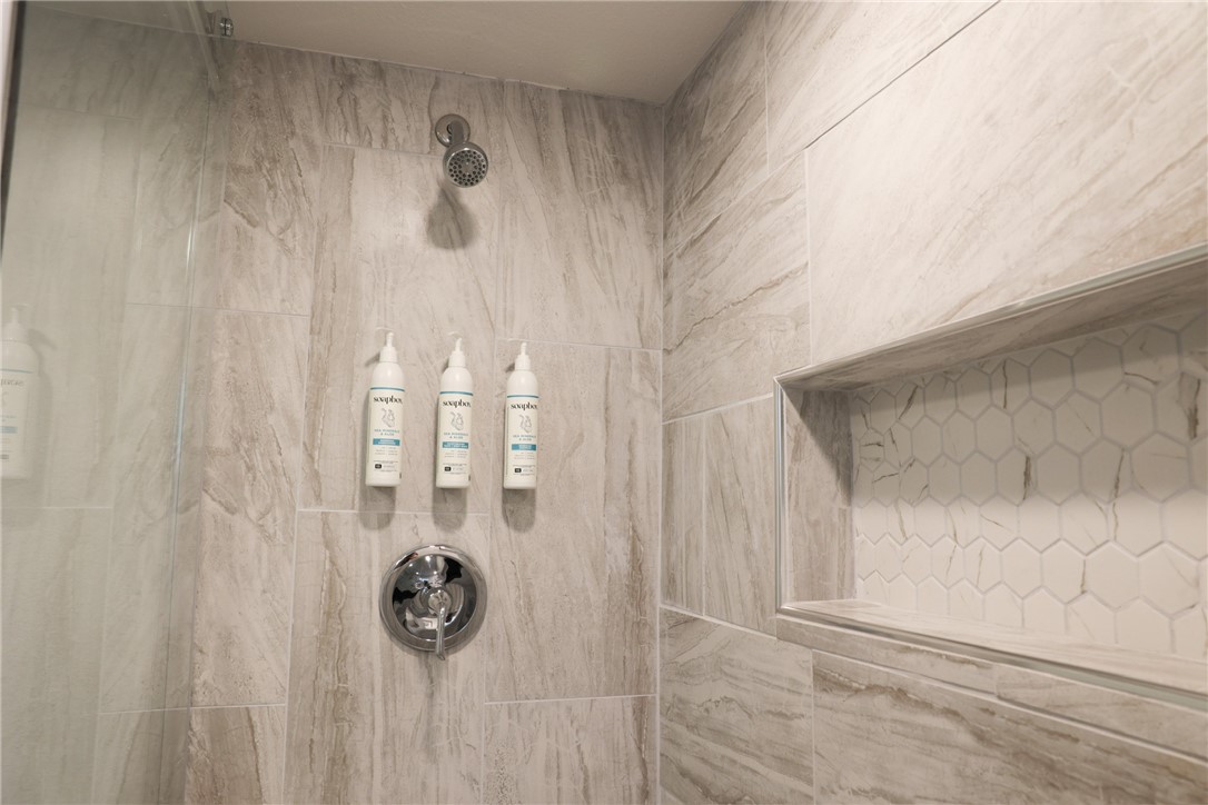 Redwick Sub Bvv - Residential Lease