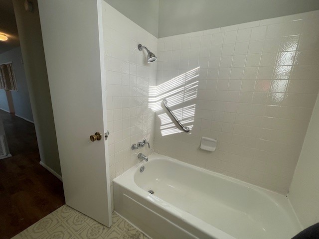 Rolling Meadows - Residential Lease