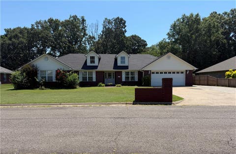 Photo of 300 Cherokee Lane, Clarksville, AR 72830 (MLS # 1356025)