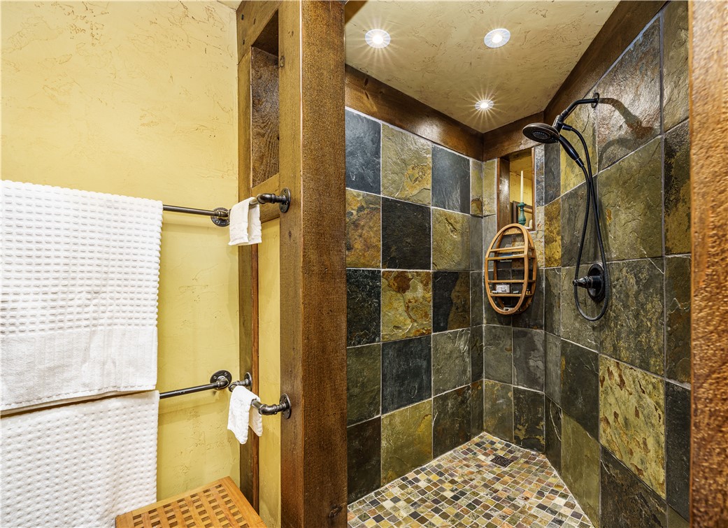 Unit 6 Holiday Island - Residential