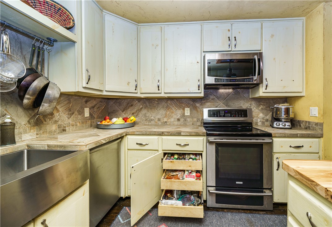 Unit 6 Holiday Island - Residential