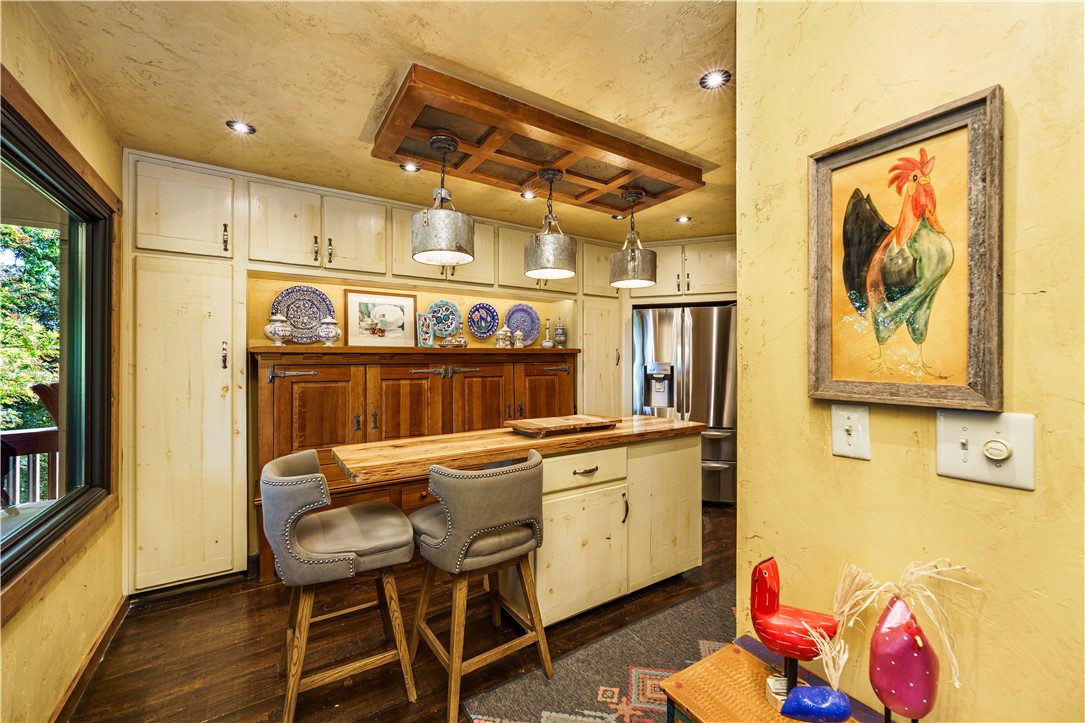 Unit 6 Holiday Island - Residential