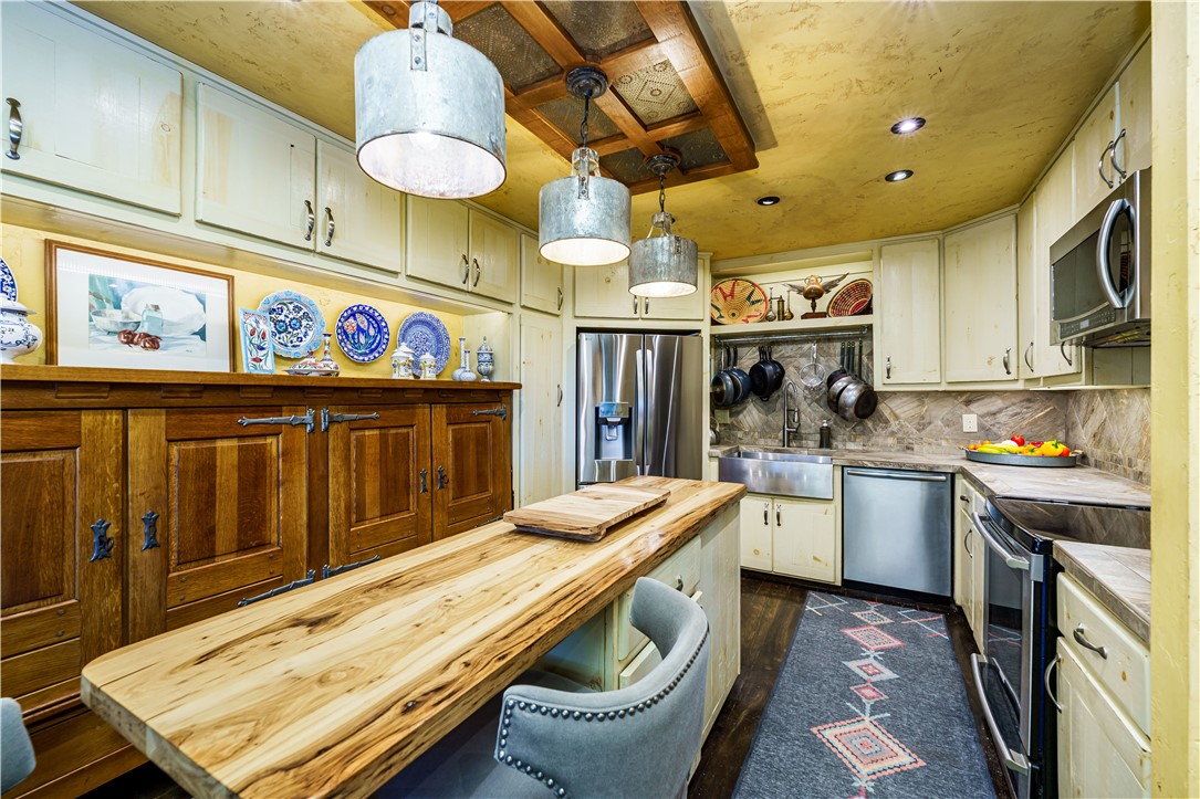 Unit 6 Holiday Island - Residential