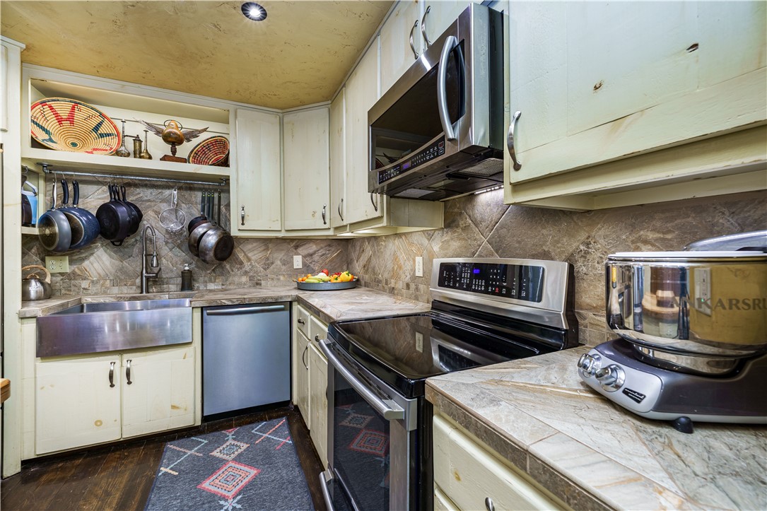 Unit 6 Holiday Island - Residential