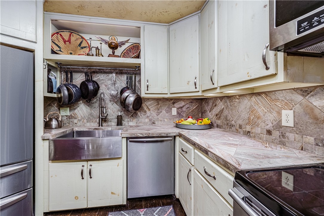 Unit 6 Holiday Island - Residential