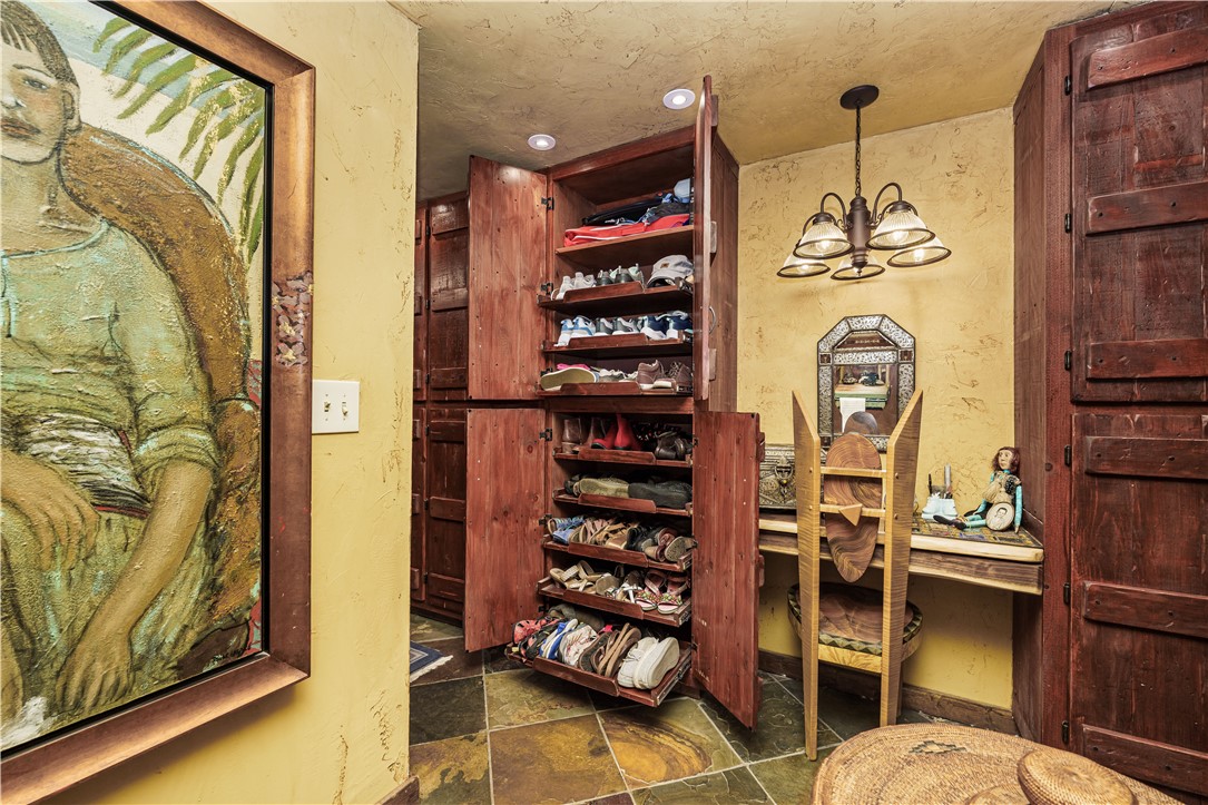 Unit 6 Holiday Island - Residential