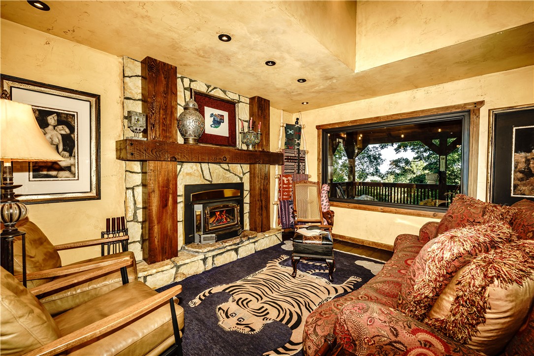 Unit 6 Holiday Island - Residential