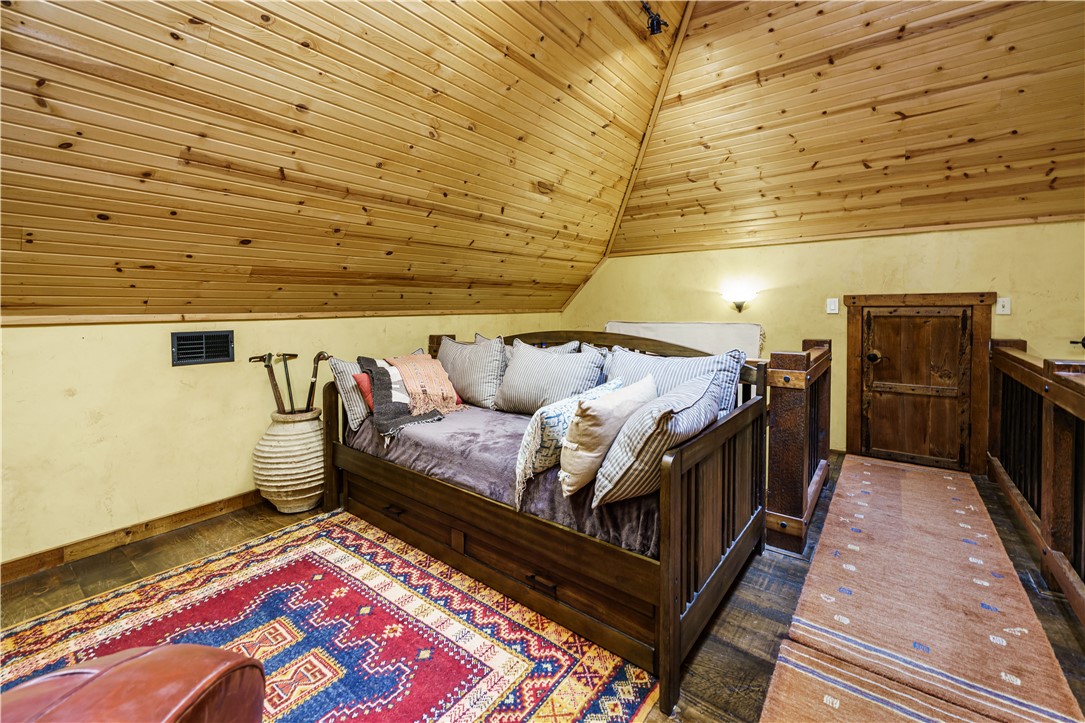 Unit 6 Holiday Island - Residential