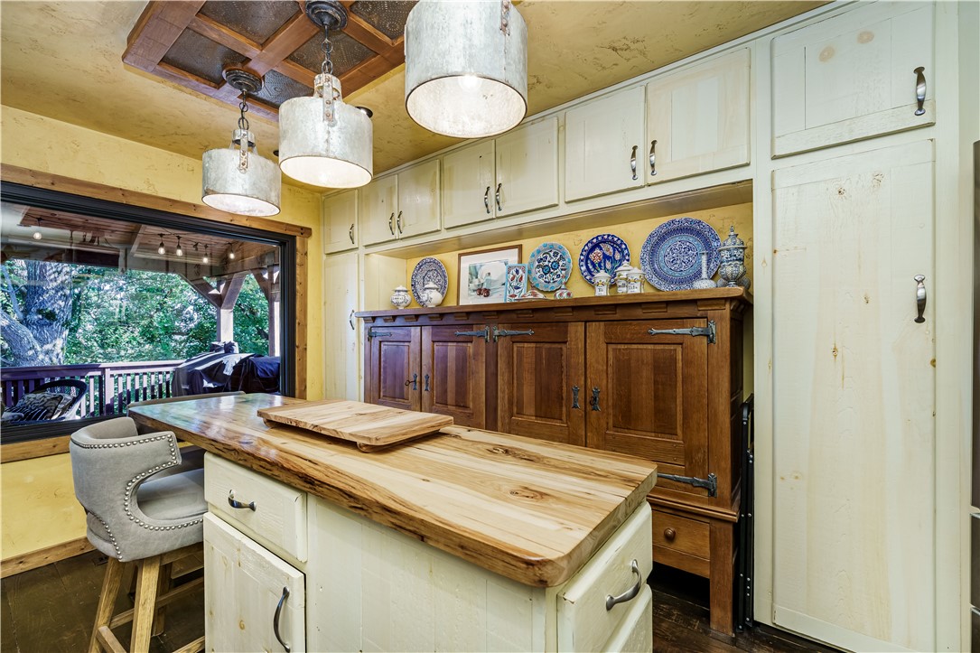 Unit 6 Holiday Island - Residential