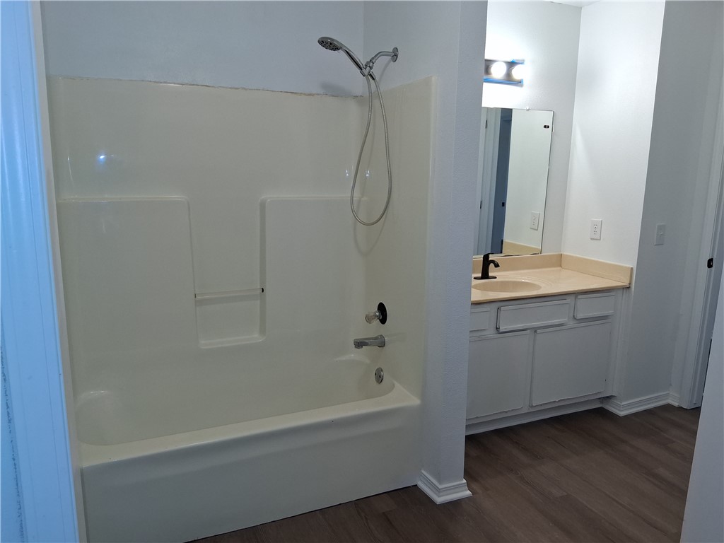 Applegate Sub Bentonville - Residential Lease