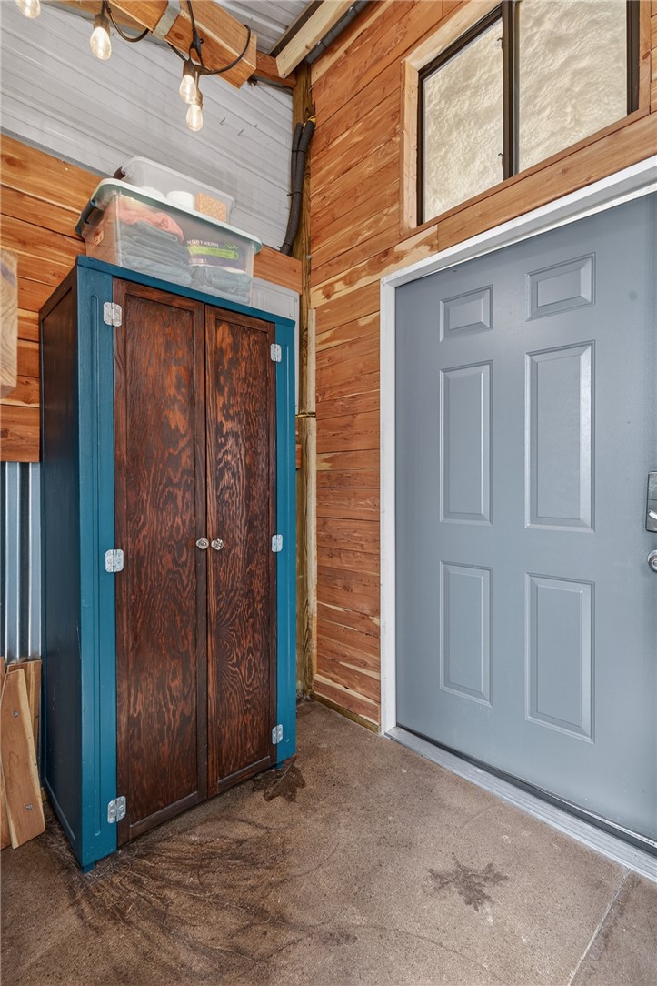 Collum West Ph V - Land