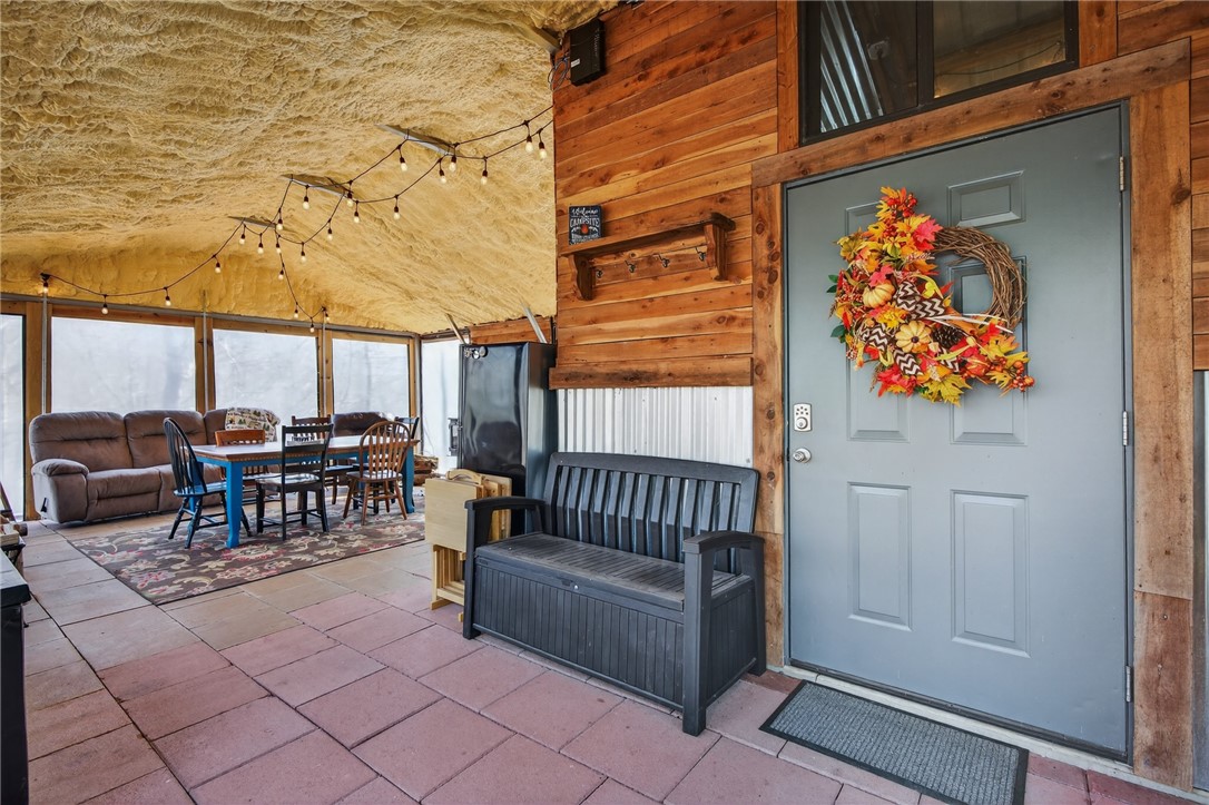 Collum West Ph V - Land