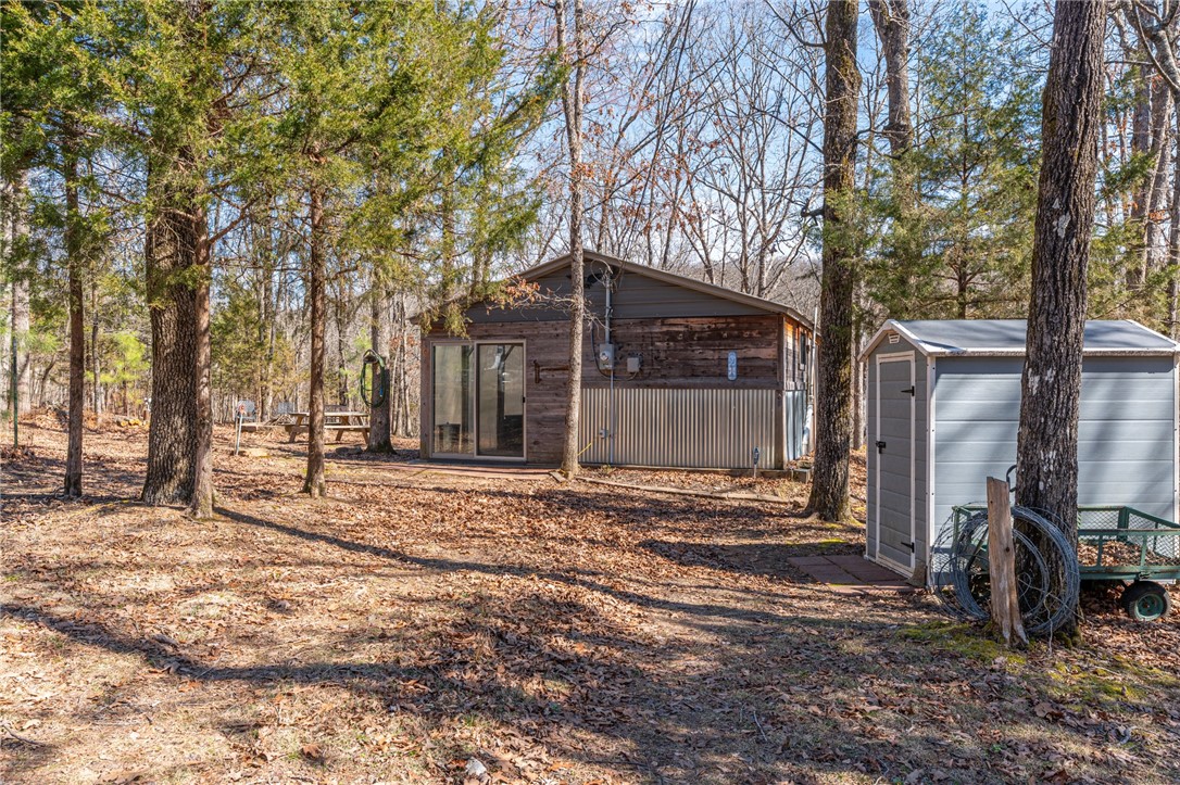 Collum West Ph V - Land