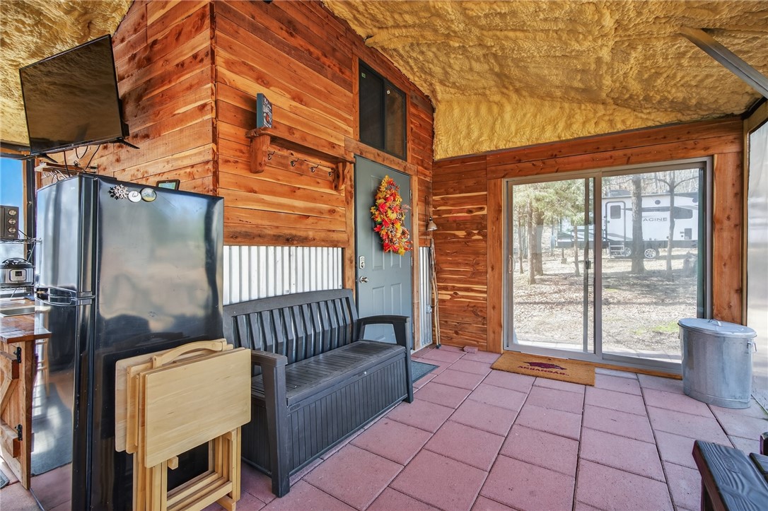 Collum West Ph V - Land