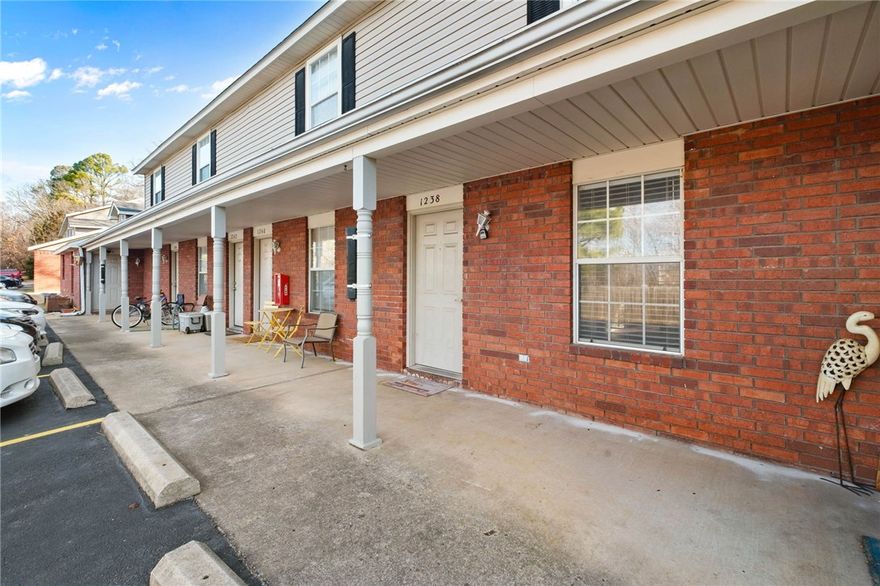 Located just blocks from the University of Arkansas and Wilson Park, this 2-bedroom 1.5-bathroom condo offers an unbeatable location for those wanting to be near the heart of it all. Enjoy direct access to the Razorback Greenway just steps away, with nearby walking trails, restaurants, shops, & local businesses. Conveniently situated off North Street, this property delivers convenience, connectivity, and a highly desirable Fayetteville location. Come check it out!