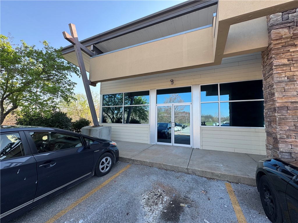 Maverick Comm Park - Commercial Lease