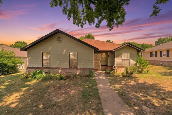 5664 W LEGACY ST, FAYETTEVILLE, AR 72704 - Image 53b24775729d5c8c8f3d034bdd7e034a/2999947351