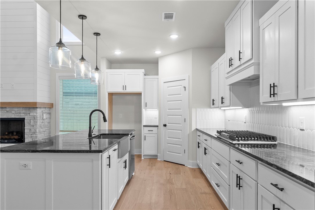 DIAMOND ESTATES PH V-CENTERTON - Residential