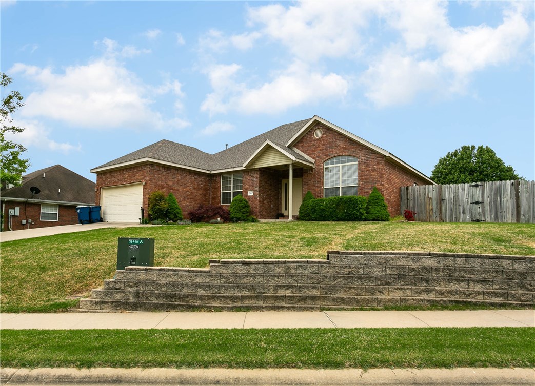 Wonderful well kept home in highly desired location close to WM home office and the downtown area. Larger corner lot with sprinkler front and back. New roof in 2018! This one won't last long!