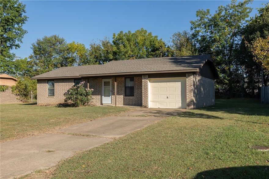 This home checks a lot of boxes! Great little home for investor, first time home buyer, or someone looking to downsize. A very tidy, well maintained home located just outside the city limits of Fayetteville, close to I-49 and University. Home backs up to elementary school so your kids can safely walk to school without crossing a busy street. Close proximity to trail system, and all the ammenities located on MLK or Wedington. Flat open lot perfect for gardening, congregating with friends, or play area for children.
