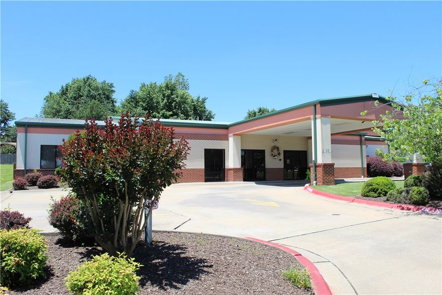 Income producing property. Currently leased by daycare. 100% occupied. NNN Lease. Multi-Use Building. Great Location Just off Hwy 71B