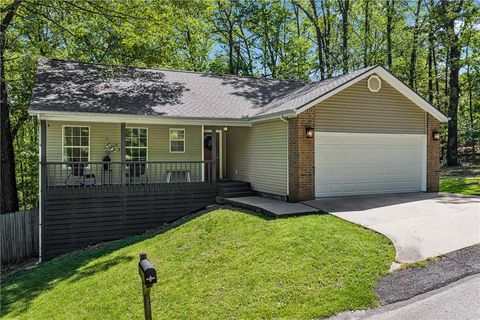 Photo of 2 Garland Lane, Bella Vista, AR 72714 (MLS # 1343790)