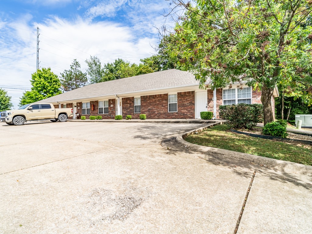 Springs Sub, The Bentonville - Residential Lease