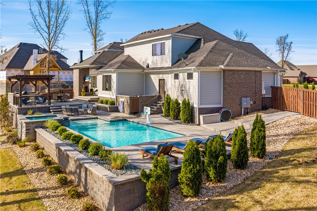 Angel Falls North Bentonville - Residential