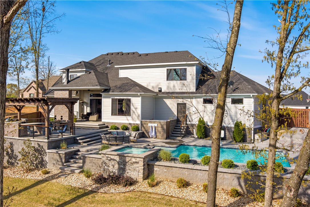 Angel Falls North Bentonville - Residential