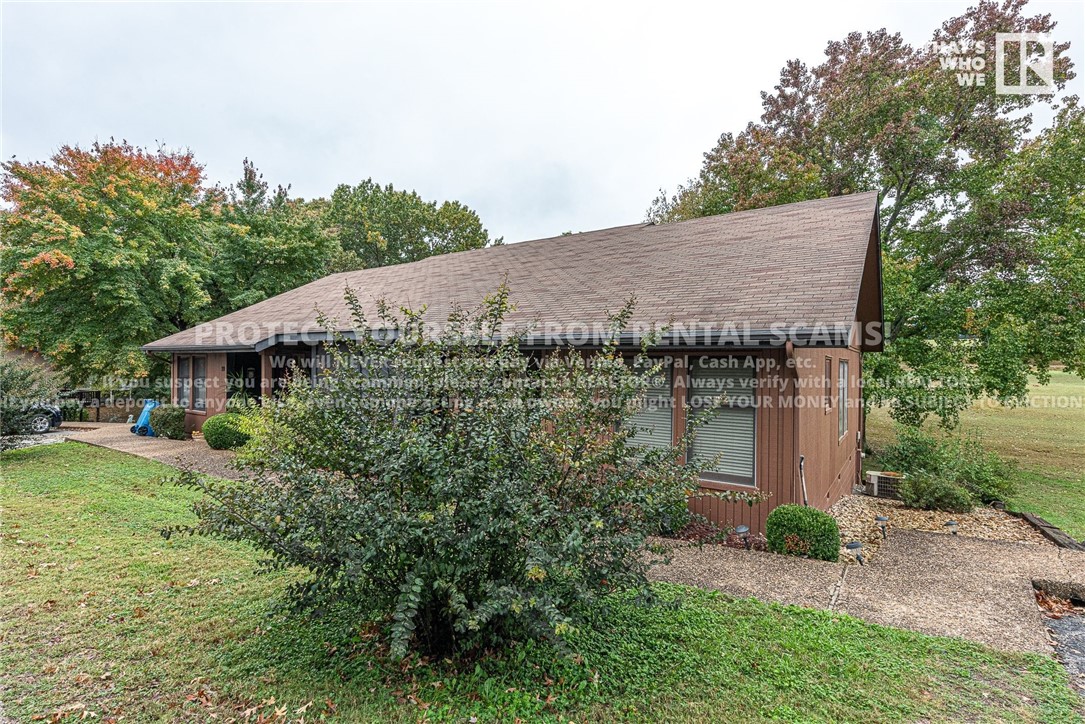 Melanie Courts Bvv - Residential Lease