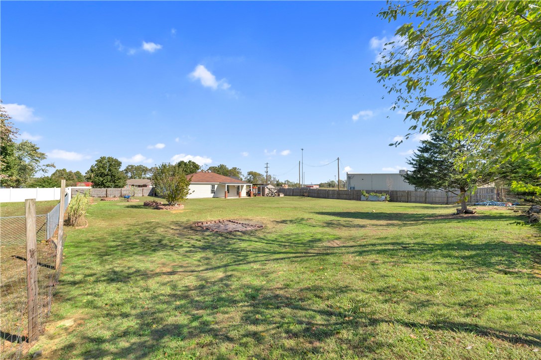 GIVENS PLACE-PEA RIDGE - Residential
