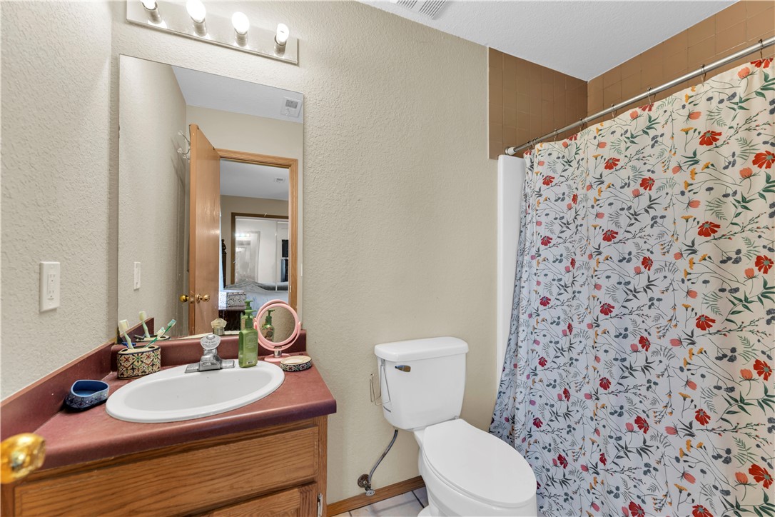 GIVENS PLACE-PEA RIDGE - Residential