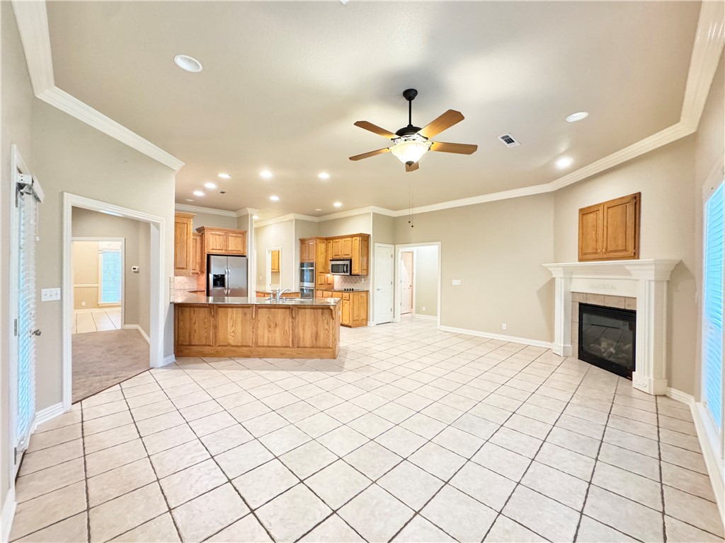 Country Club Estates - Residential Lease