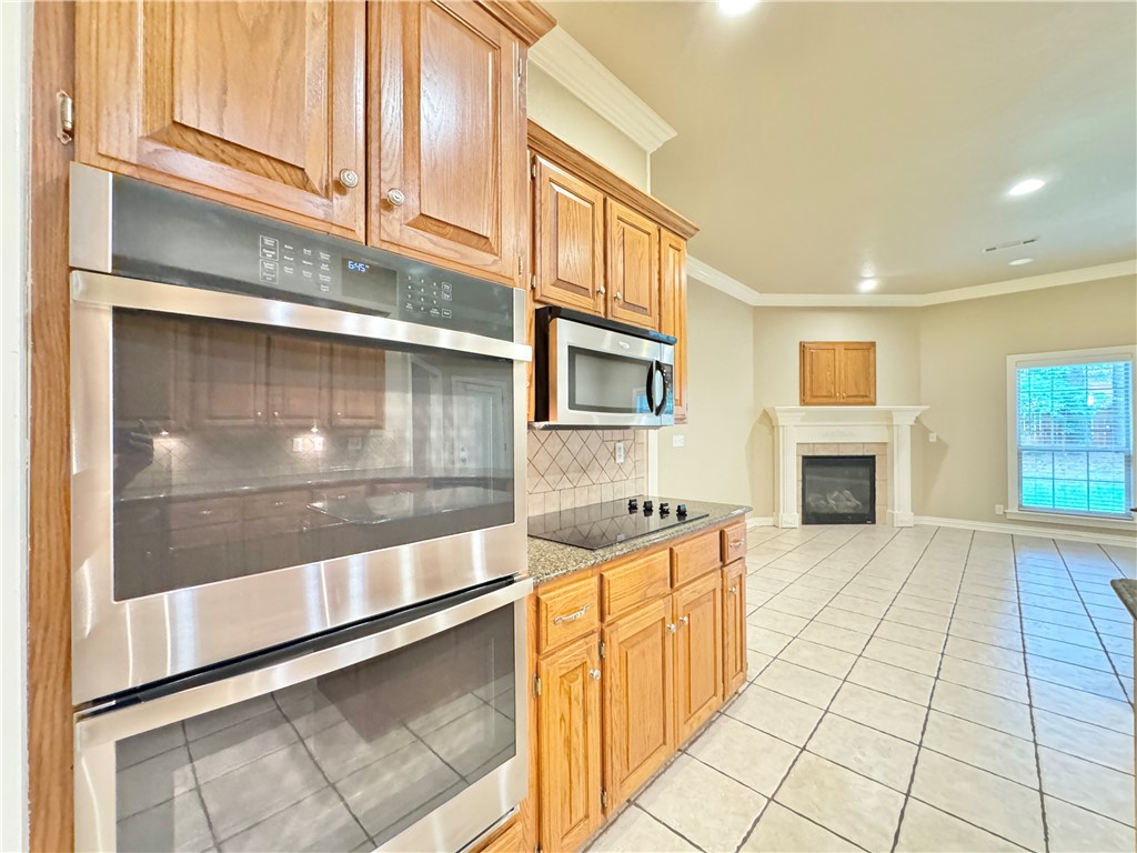 Country Club Estates - Residential Lease