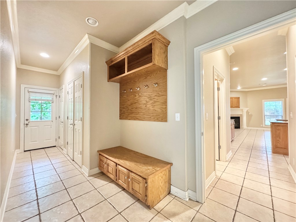Country Club Estates - Residential Lease