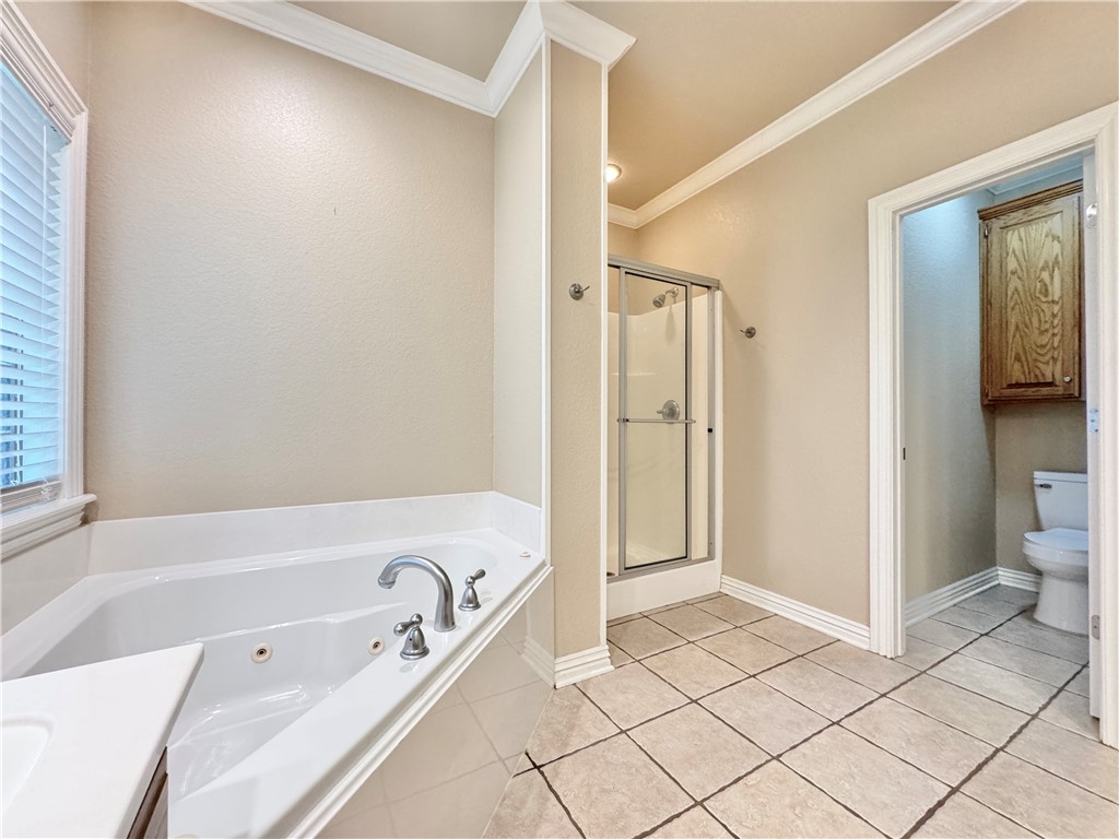 Country Club Estates - Residential Lease