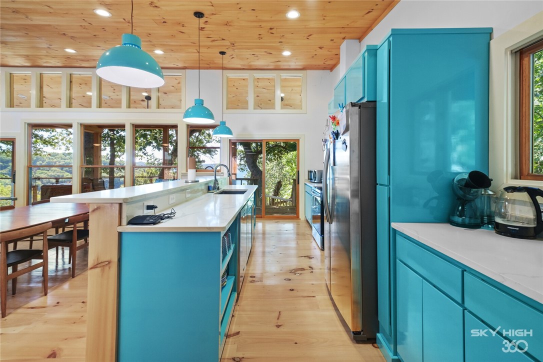 Point Mirage - Residential