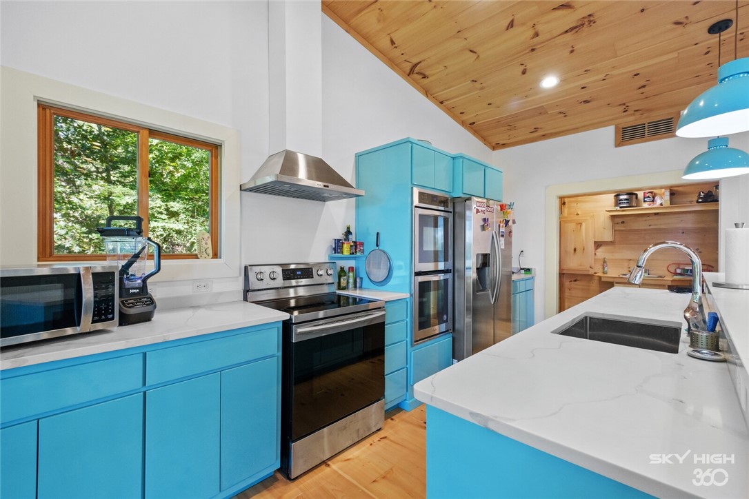 Point Mirage - Residential